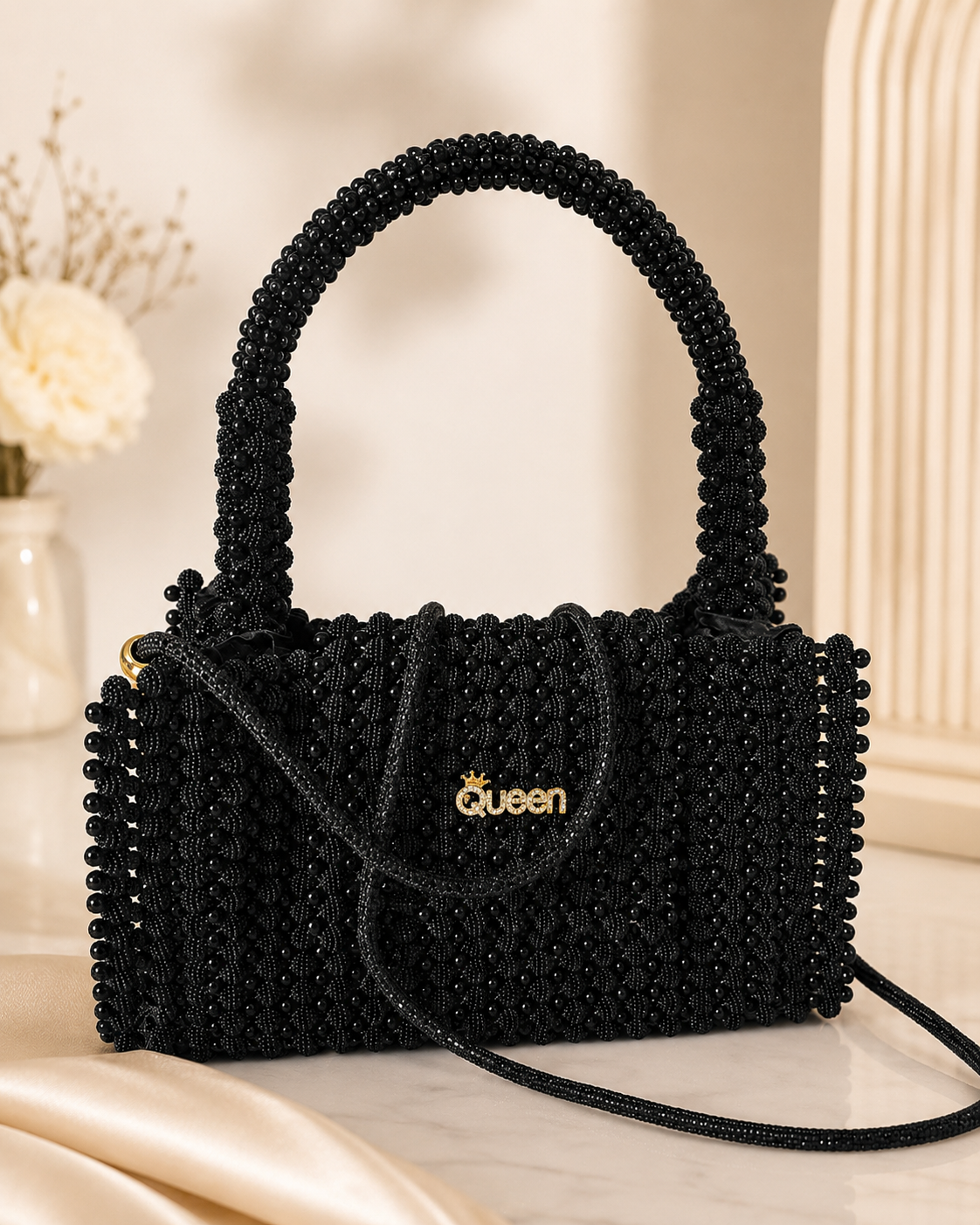 Black Queen Perlen Tasche